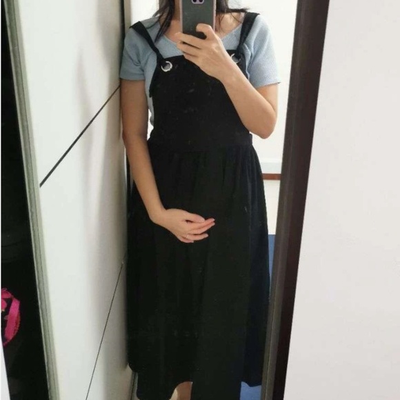 Classic Black Tie Strap Midi Dress - Picture 5 of 6